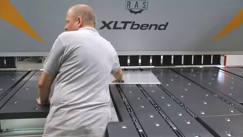 RAS | XLTbend - na ohýbanie rozmerných aj malých dielov