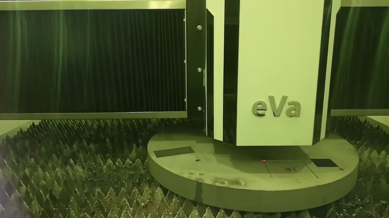 EAGLE | eVision 12 kW - řezání tloušťky materiálu 55 mm - nerez